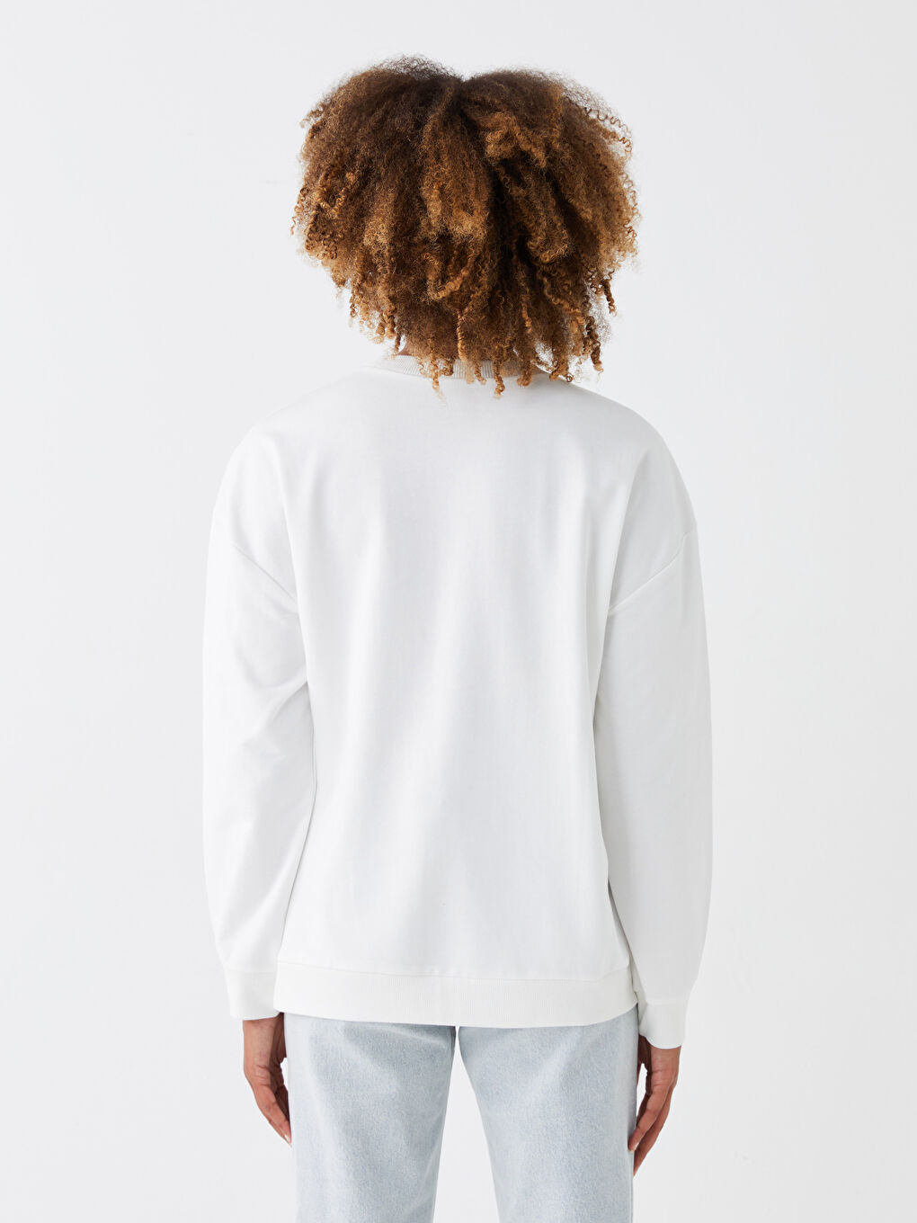 سويت شيرت أوفراسايز كم طويل مطبوع بياقة دائرية للسيدات-5