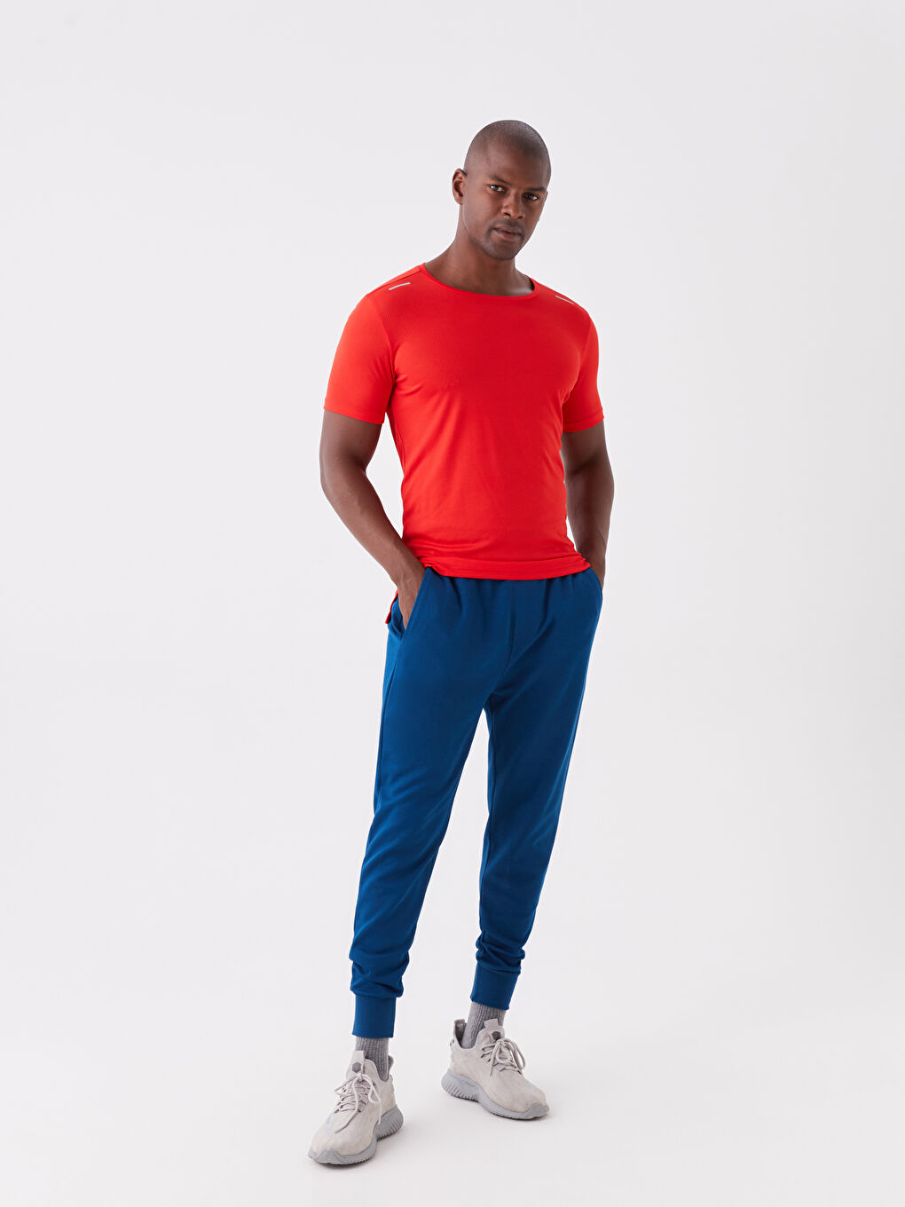 T-shirt de Sport à Manches Courtes pour Hommes avec Col Rond