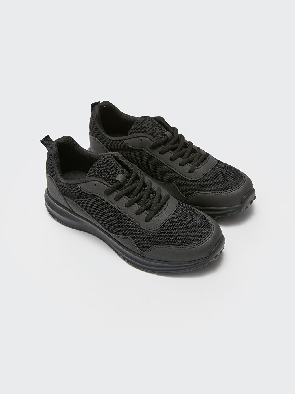 Siyah Bağcıklı Erkek Spor Ayakkabı