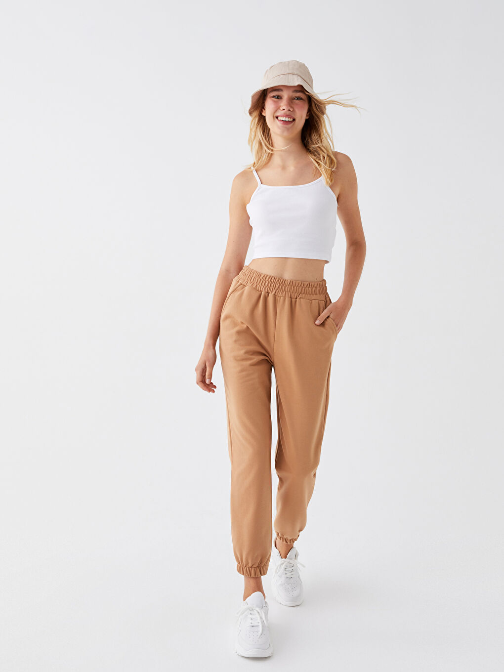 LCW ECO Women's Elasticated Waist Plain Jogger Sweatpants -W3CA93Z8-V7N