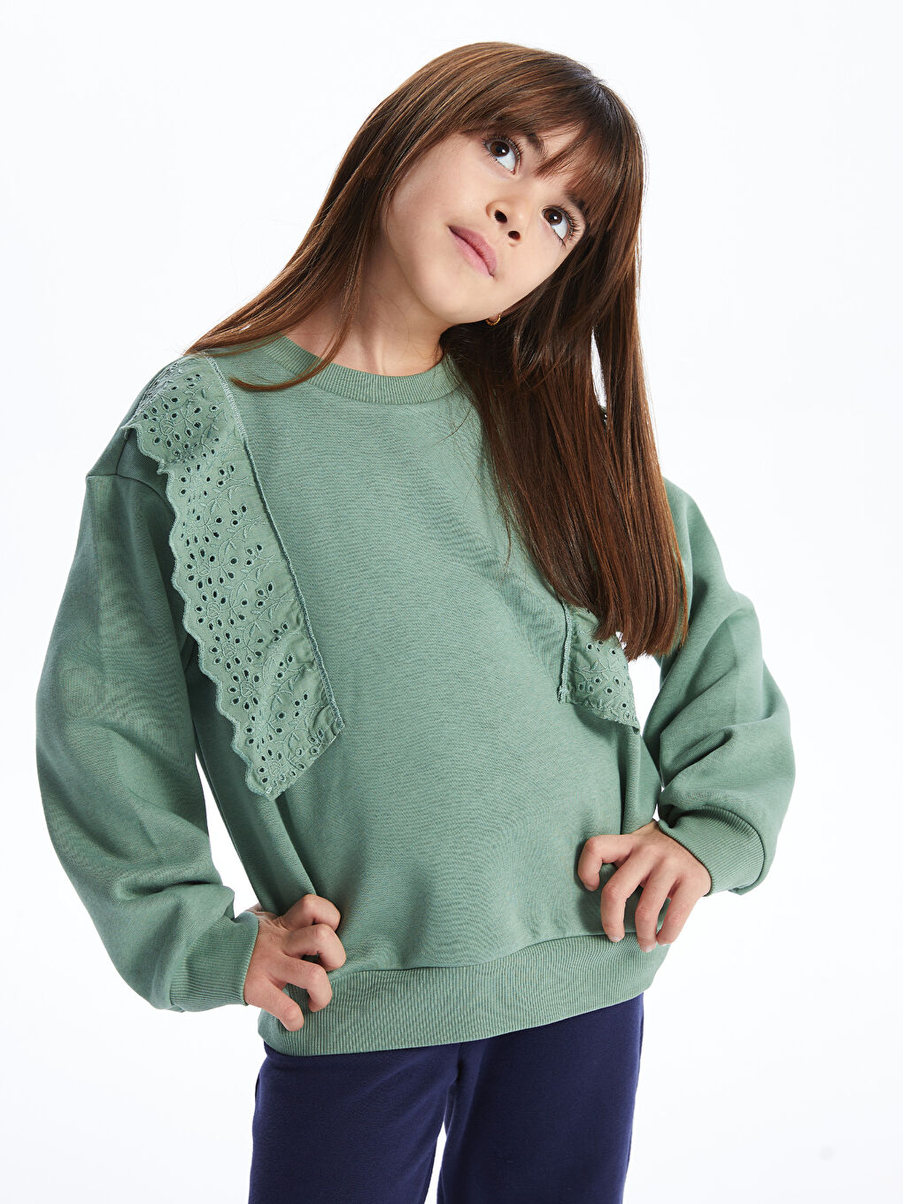 LCW Kids Nane Yeşili Bisiklet Yaka Fisto Detaylı Uzun Kollu Kız Çocuk Sweatshirt