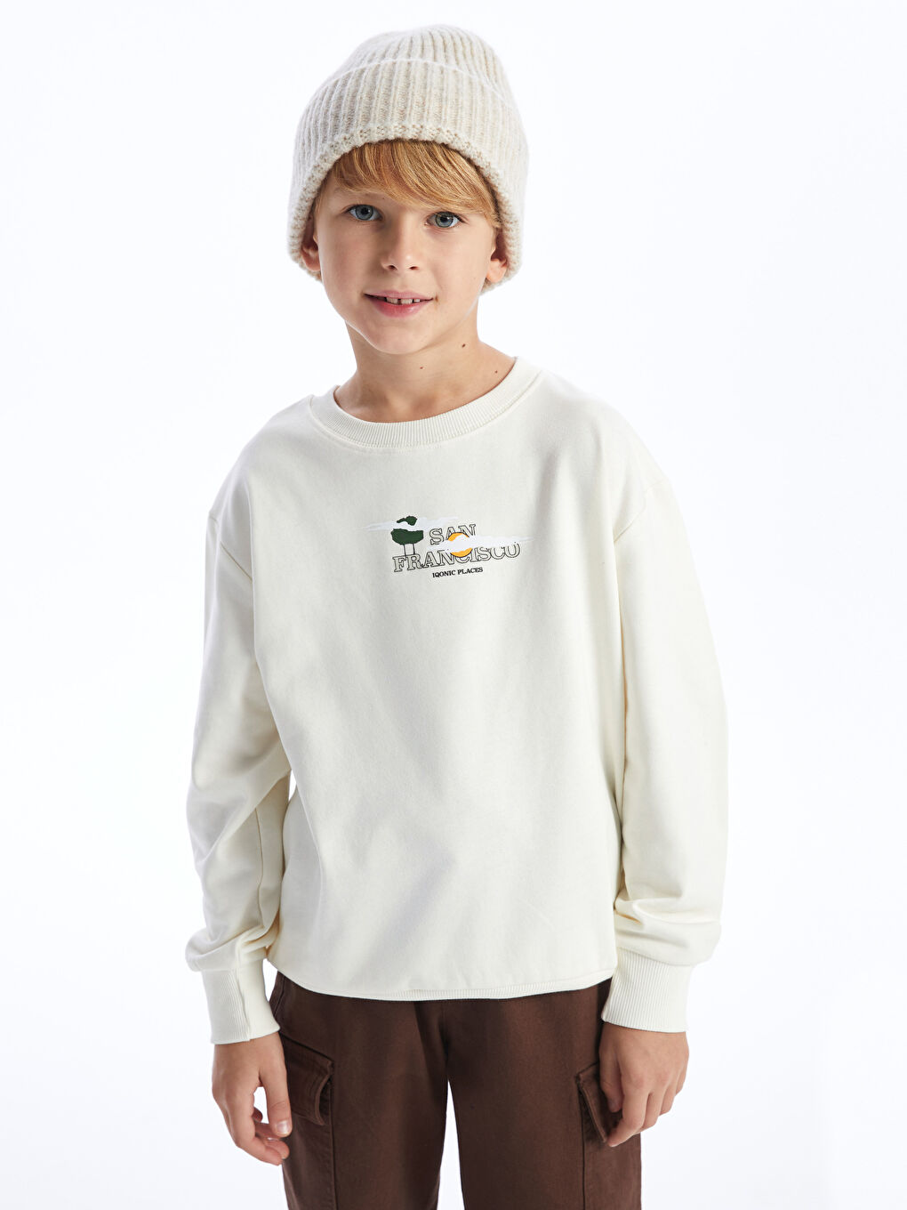 LCW Kids Ekru Rahat Kalıp Bisiklet Yaka Baskılı Erkek Çocuk Sweatshirt - 1