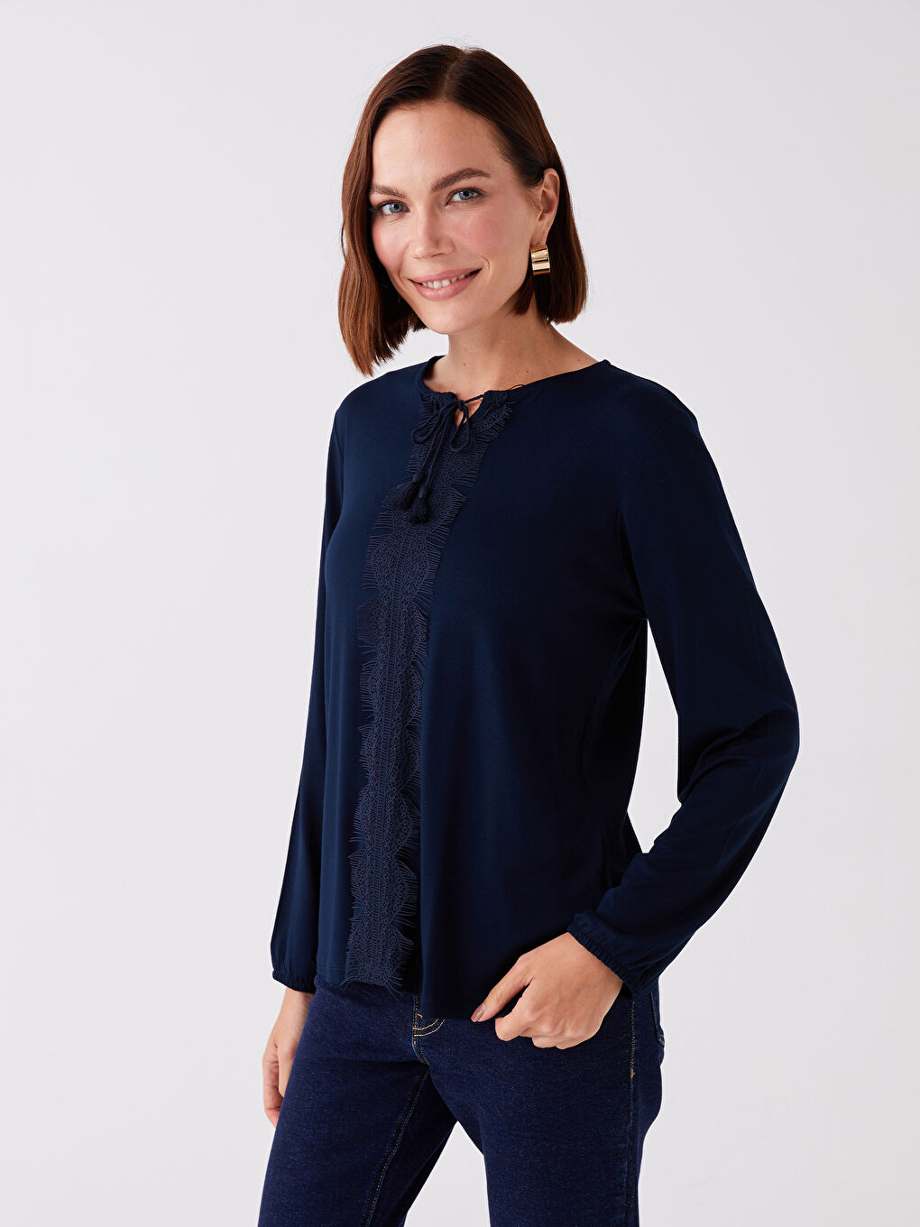 Lacivert Bağlamalı Yaka Desenli Uzun Kollu Kadın Bluz-1