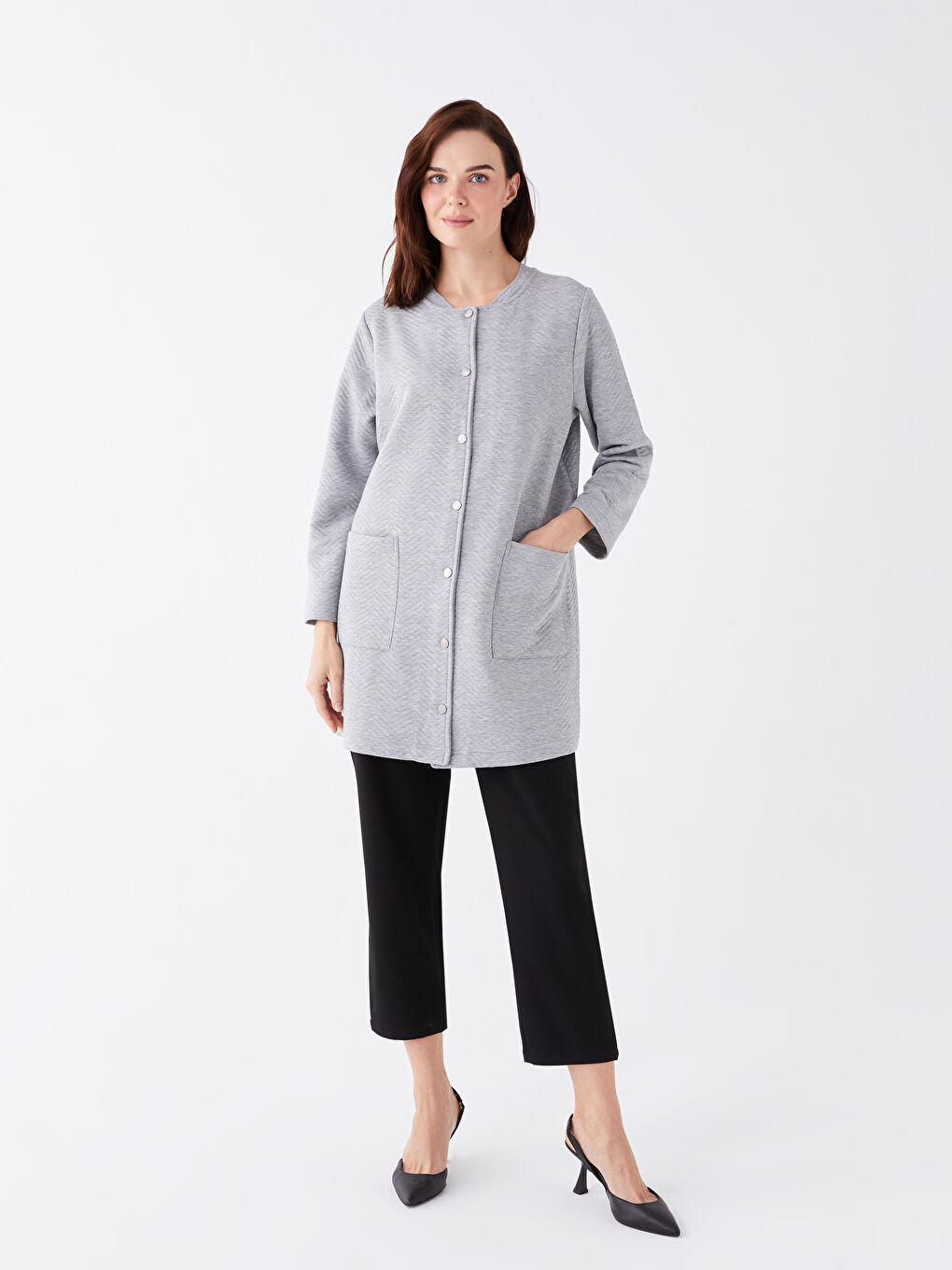 Gri Kolej Yaka Kendinden Desenli Uzun Kollu Kadın Hırka-2