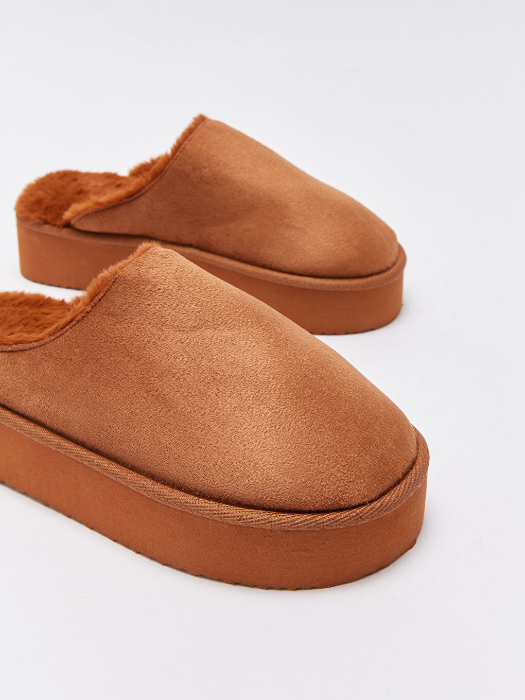 LCW HOME Closed Front Women's House Slippers -W3CD49Z8-VC8