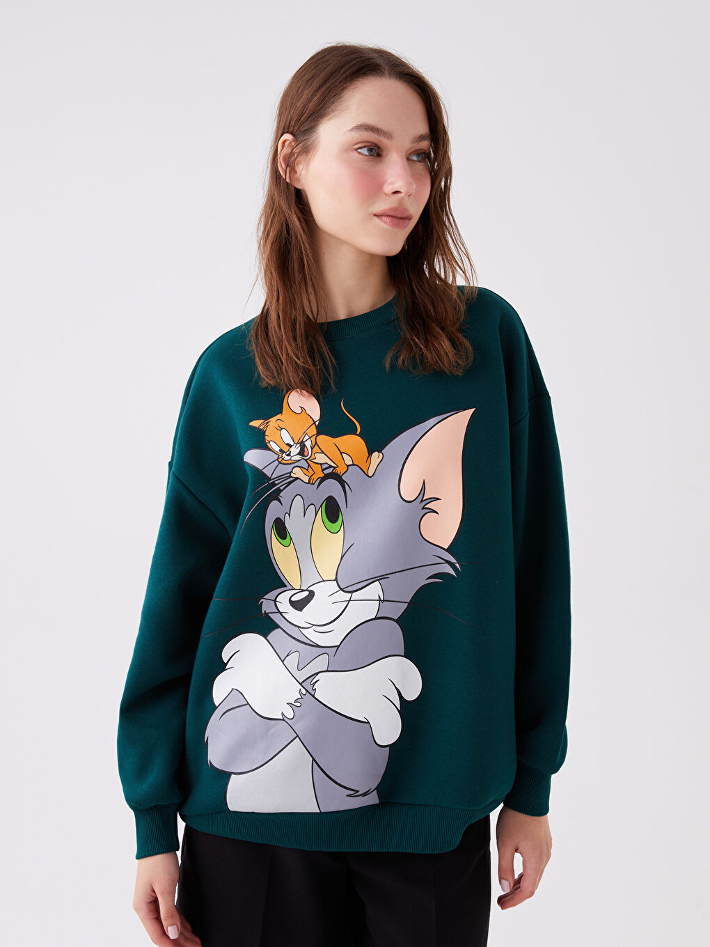 LCW Vision Yeşil Bisiklet Yaka Tom ve Jerry Baskılı Oversize Kadın Kalın Sweatshirt - 1