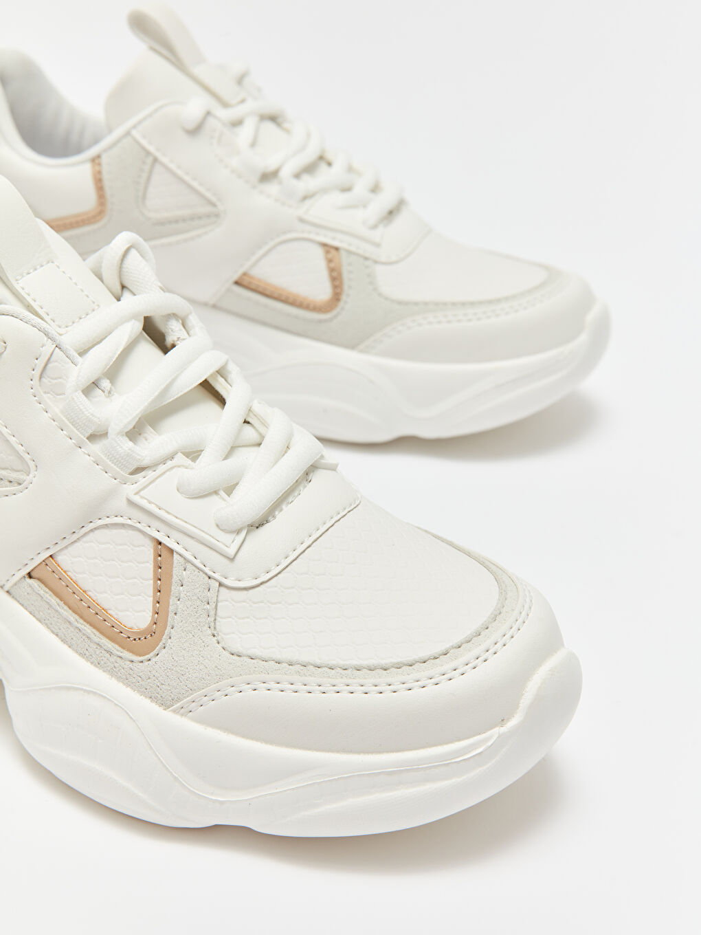 أحذية رياضية للسيدات مع أربطة ألدو وتطريز زخرفي-2