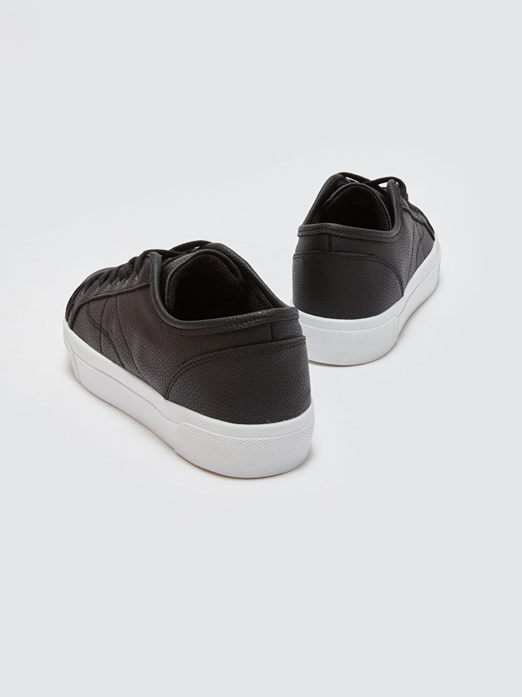 Siyah Bağcıklı Deri Görünümlü Kadın Spor Ayakkabı-4