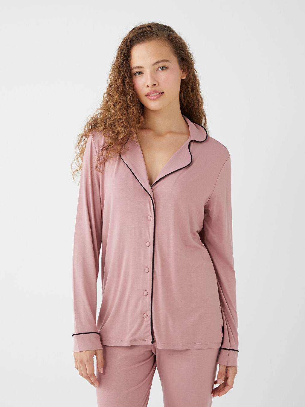 Pembe Gömlek Yaka Düz Uzun Kollu Kadın Pijama Takımı-1