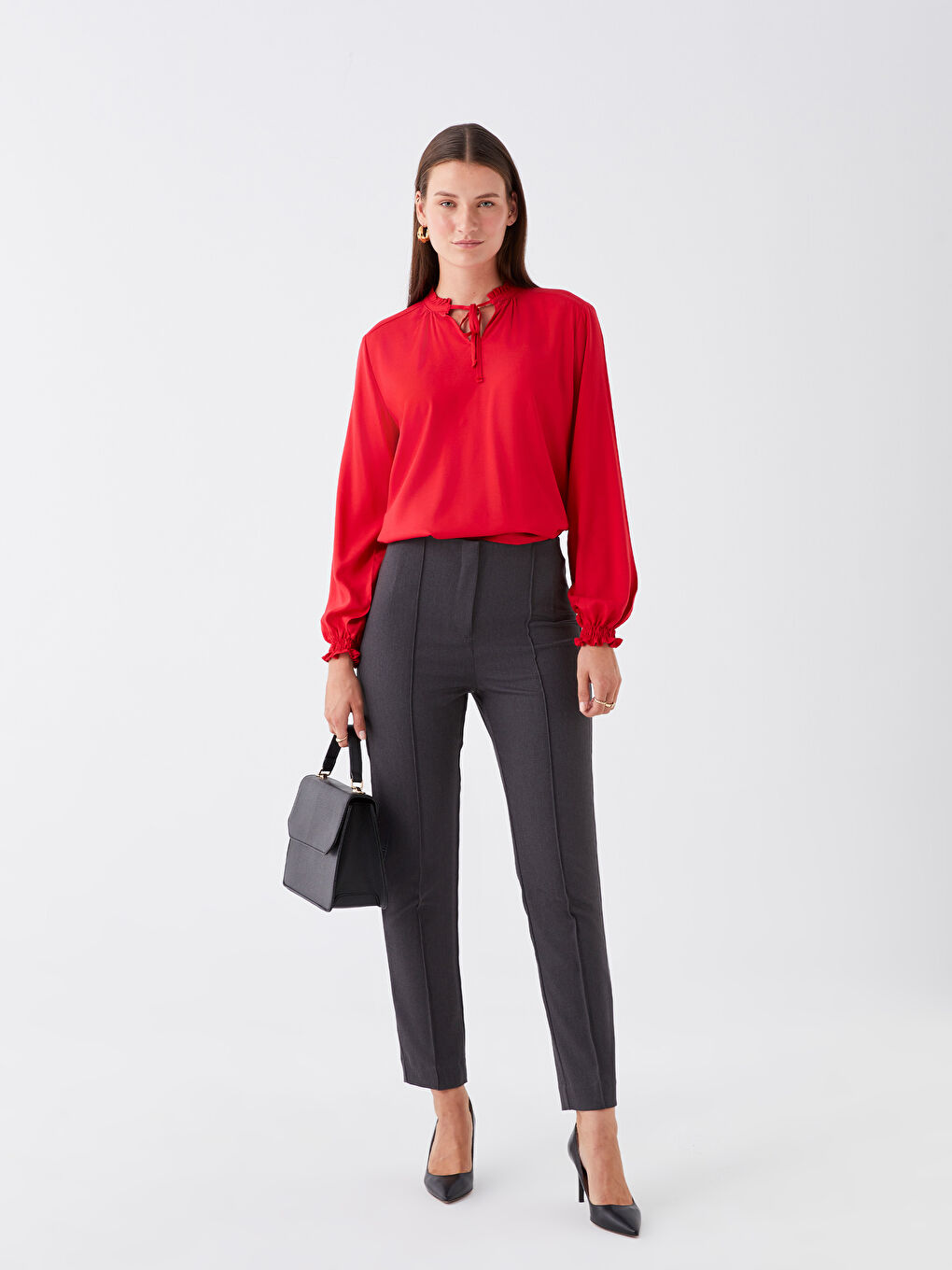 بنطلون سادة بقصة رفيعة للسيدات