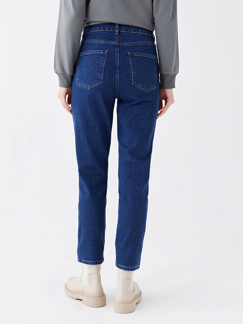 جينز موم فيت للسيدات-4