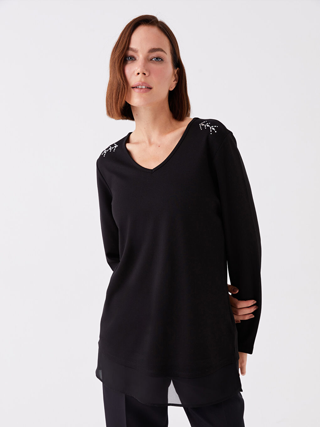 Siyah V Yaka Taşlı Uzun Kollu Kadın Bluz