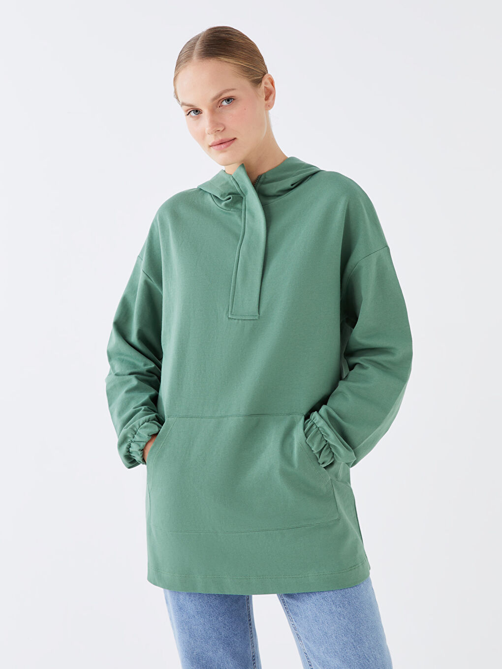 LCW Modest Yeşil Kapüşonlu Düz Uzun Kollu Oversize Kadın Sweatshirt