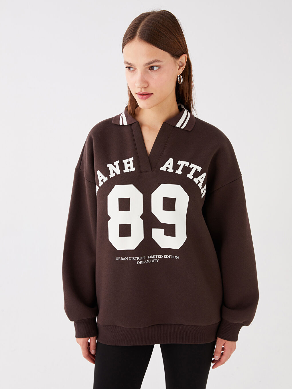 Kahverengi Polo Yaka Baskılı Oversize Kadın Kalın Sweatshirt-1