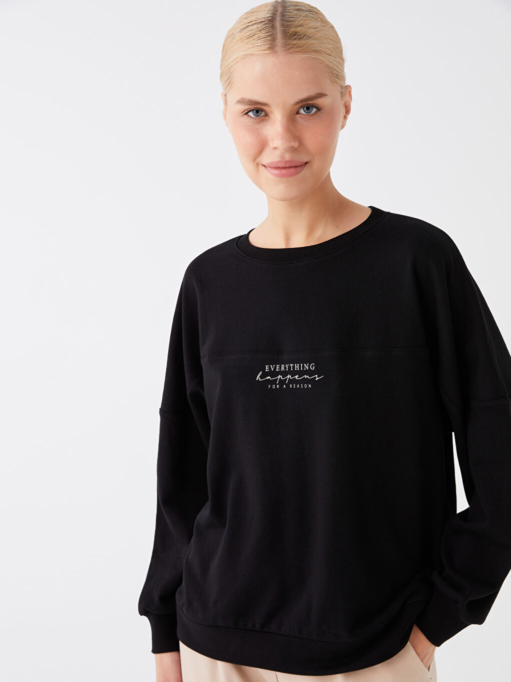 LCW Vision Siyah Bisiklet Yaka Baskılı Uzun Kollu Oversize Kadın Sweatshirt - 1