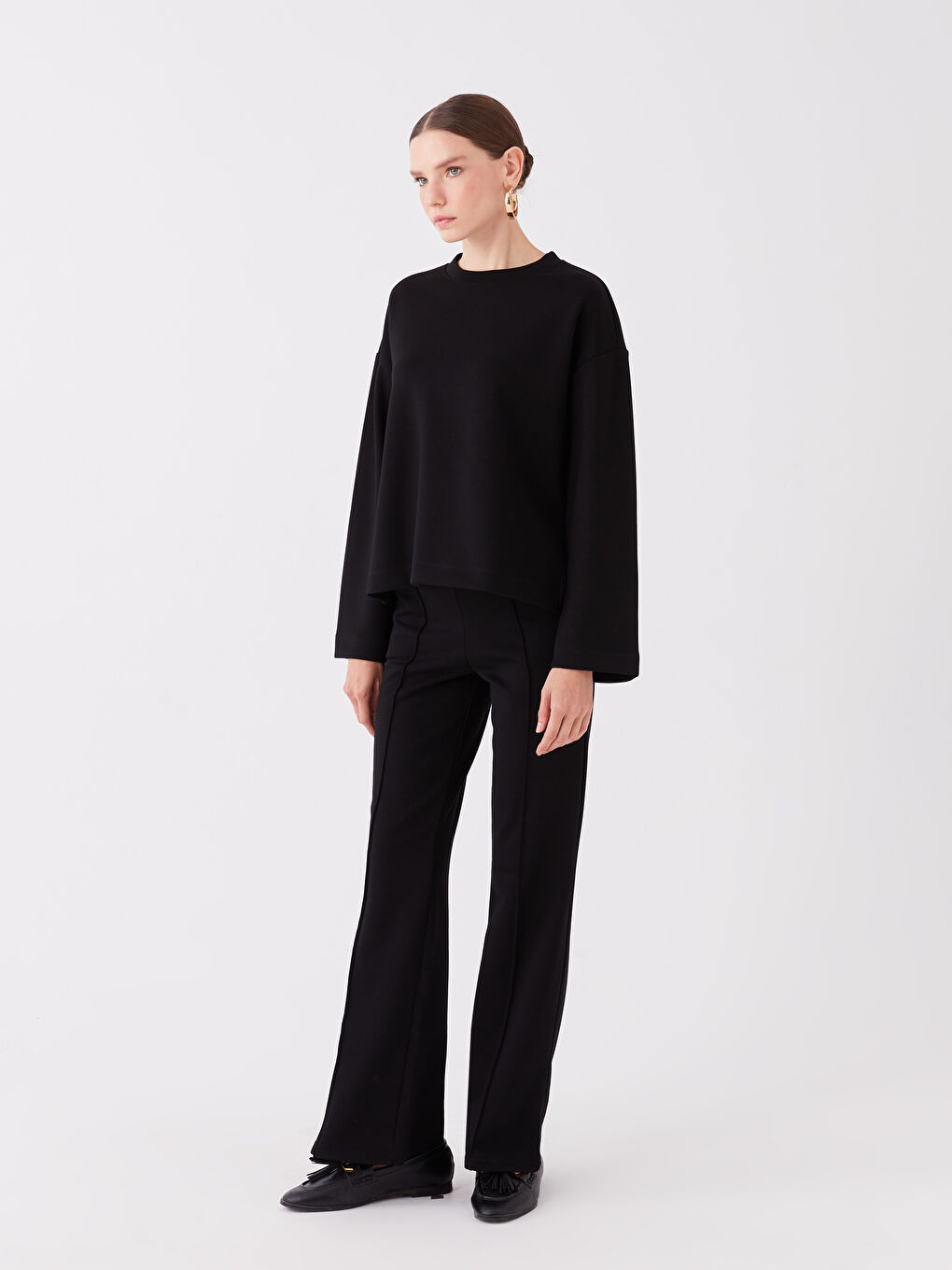 Siyah Bisiklet Yaka Oversize Kadın Sweatshirt-2