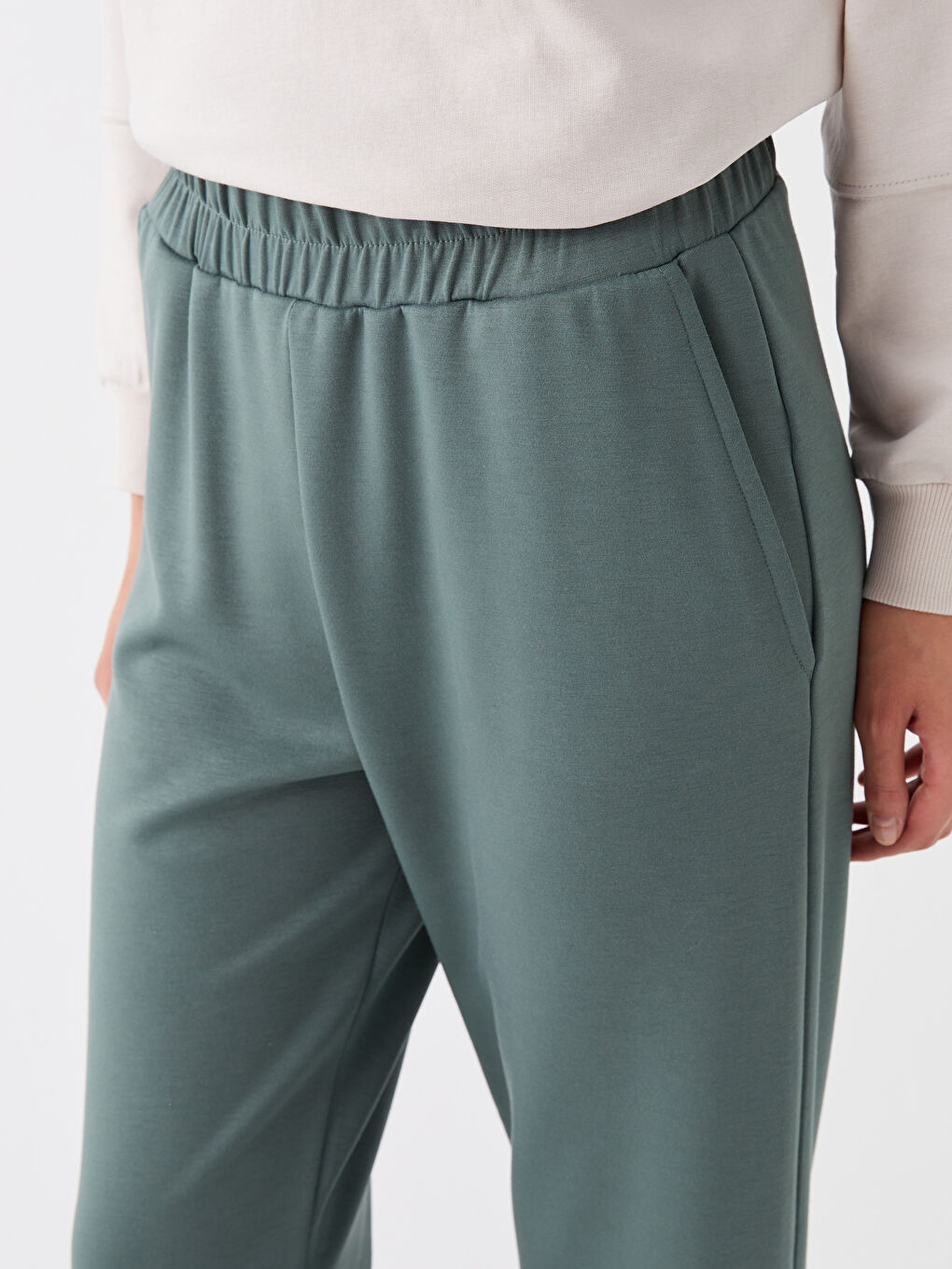 LCW Modest Mat Yeşil Kadın Beli Lastikli Düz Jogger Eşofman Altı - 4