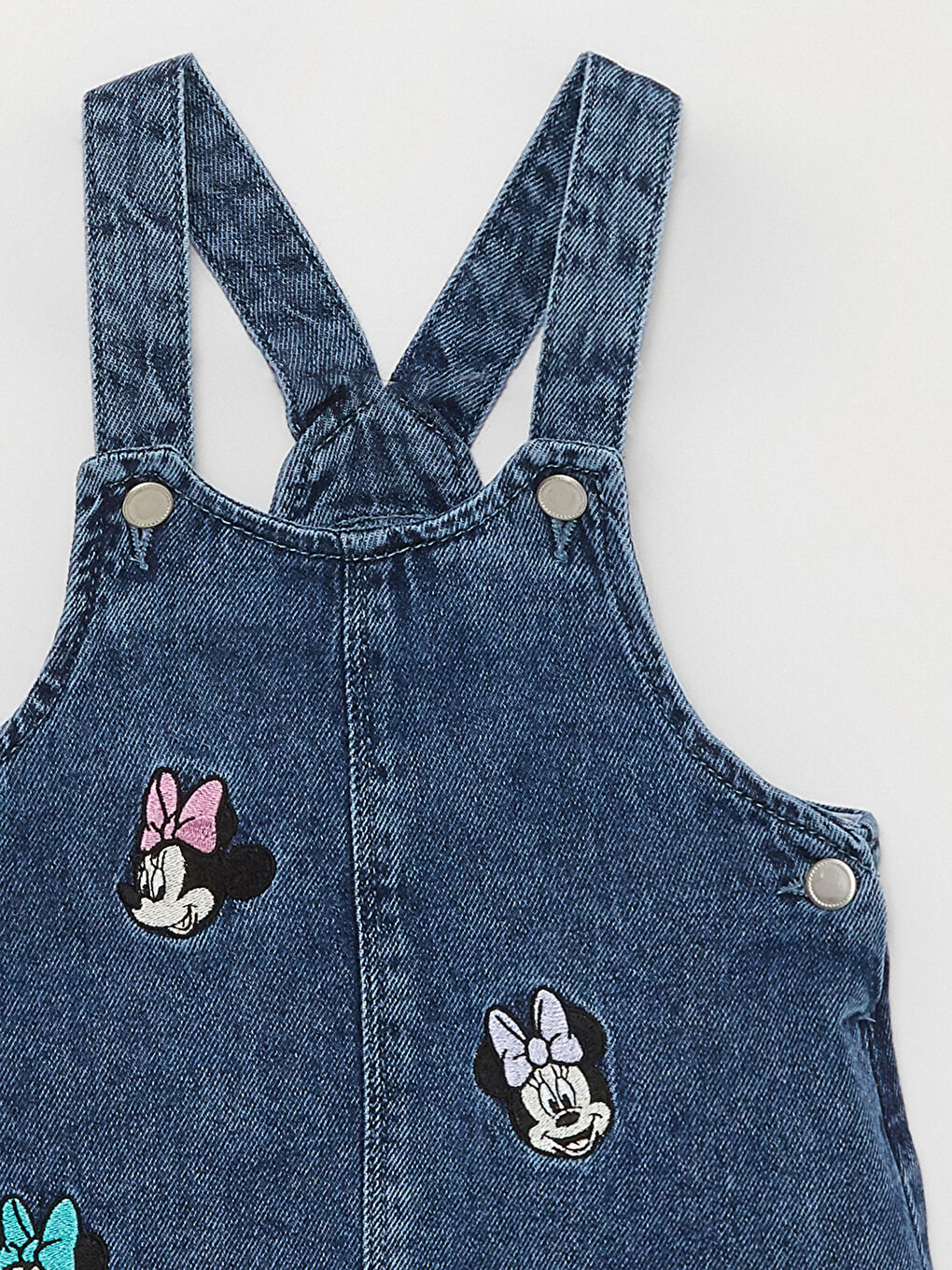 LCW baby Orta Mavi Yıkamalı Kare Yaka Minnie Mouse Nakışlı Kız Bebek Jean Elbise - 4