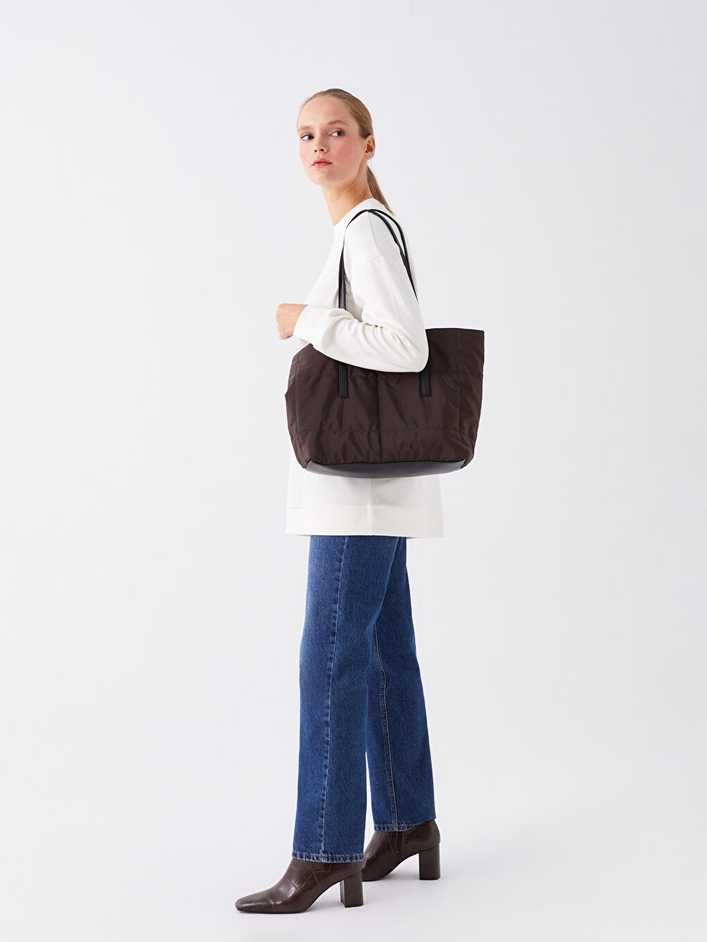 Kahverengi Etiket Baskılı Kadın Tote Çanta-1