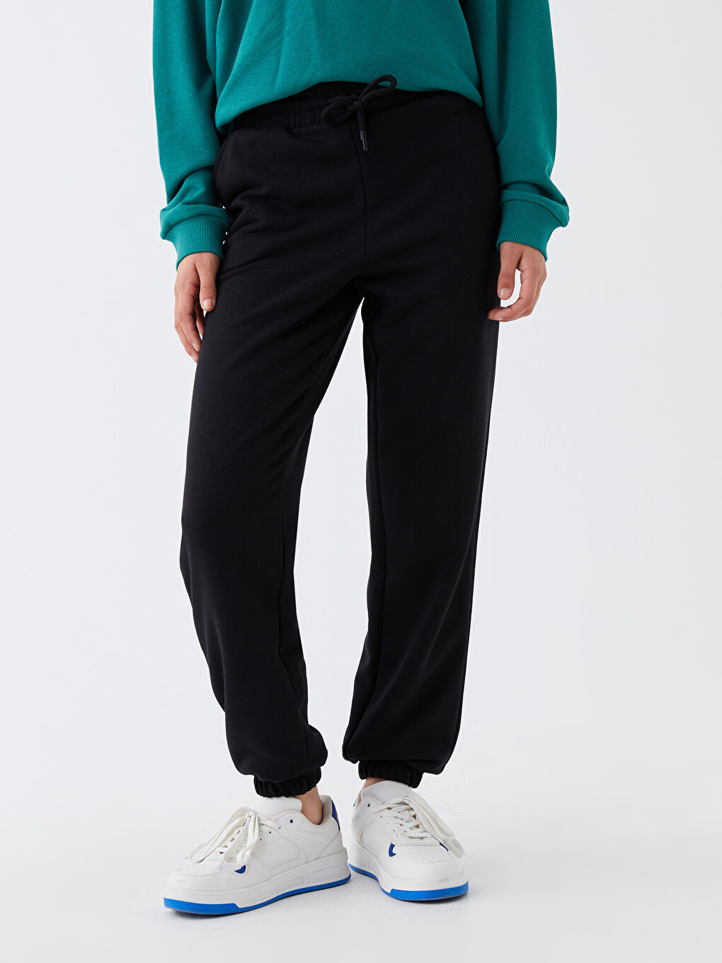 Siyah Beli Lastikli Rahat Kalıp Kadın Eşofman Altı-2