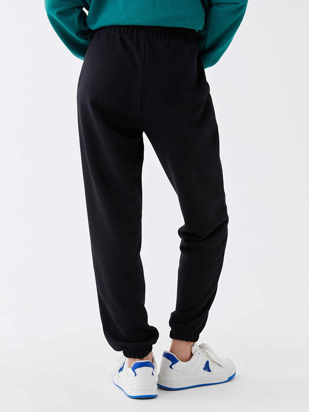 Siyah Beli Lastikli Rahat Kalıp Kadın Eşofman Altı-3