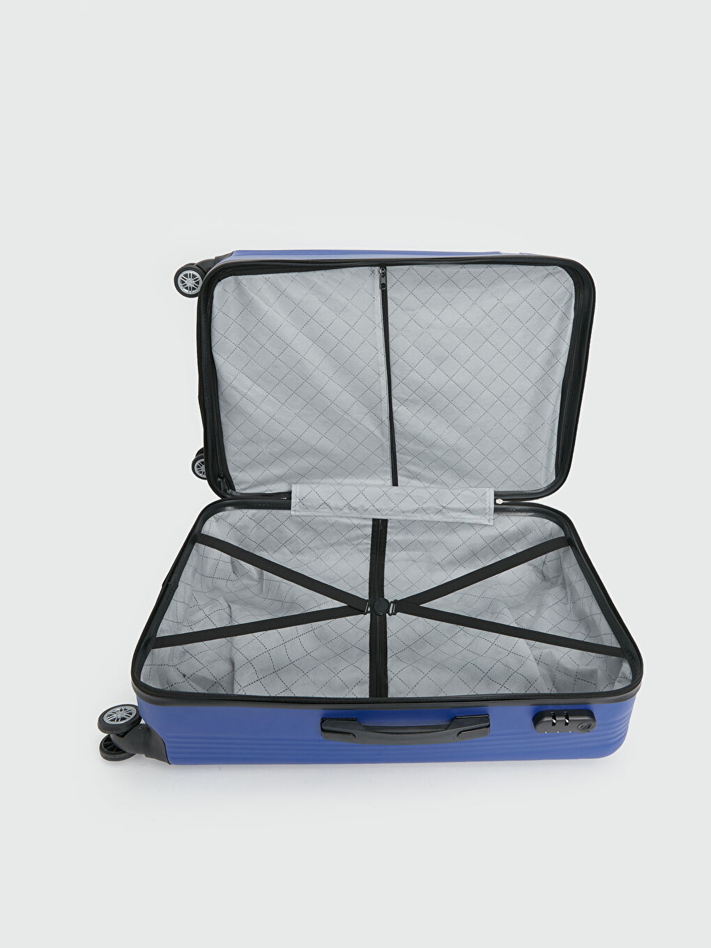 Lacivert Kilit Detaylı Orta Boy Valiz-3