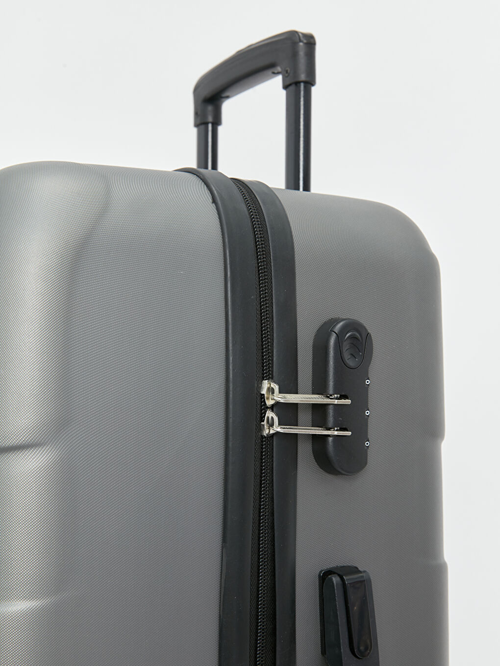 Gri Kilit Detaylı Küçük Boy Valiz-4