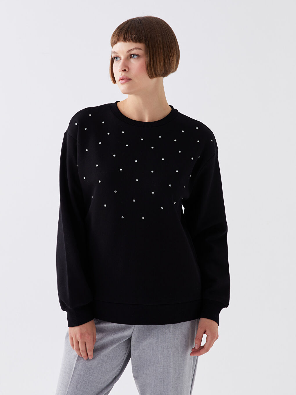 Siyah Bisiklet Yaka Taşlı Uzun Kollu Kadın Sweatshirt-1