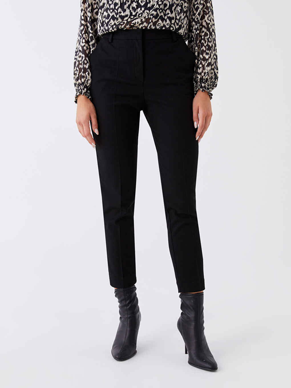 LCWAIKIKI Basic Kadın Dar Fit Düz Pantolon -W3CR30Z8-CVL
