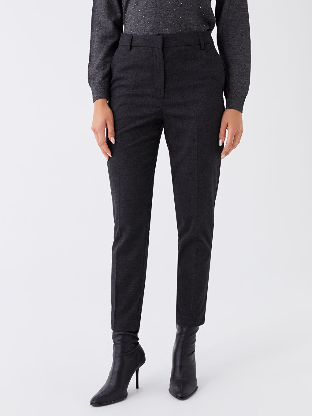 LCWAIKIKI Basic Pantalon Slim Fit Uni pour Femmes -W3CR30Z8-L8N