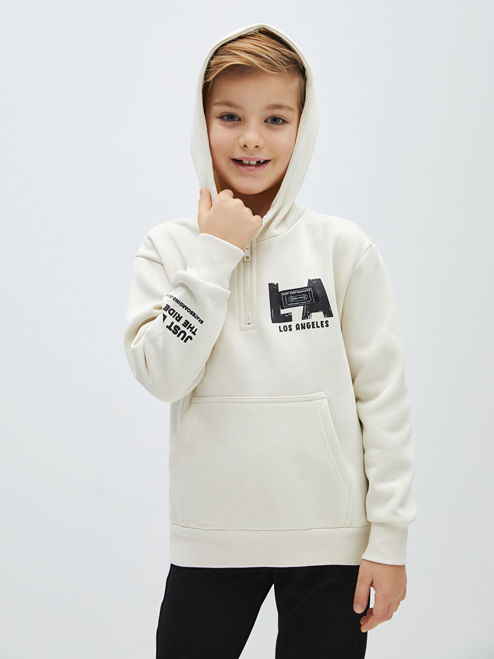 LCW Kids Açık Bej Baskılı Uzun Kollu Erkek Çocuk Hoodie - 2