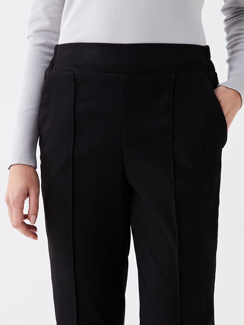 Pantalone sa elastičnim strukom, standardnog kroja za žene-1