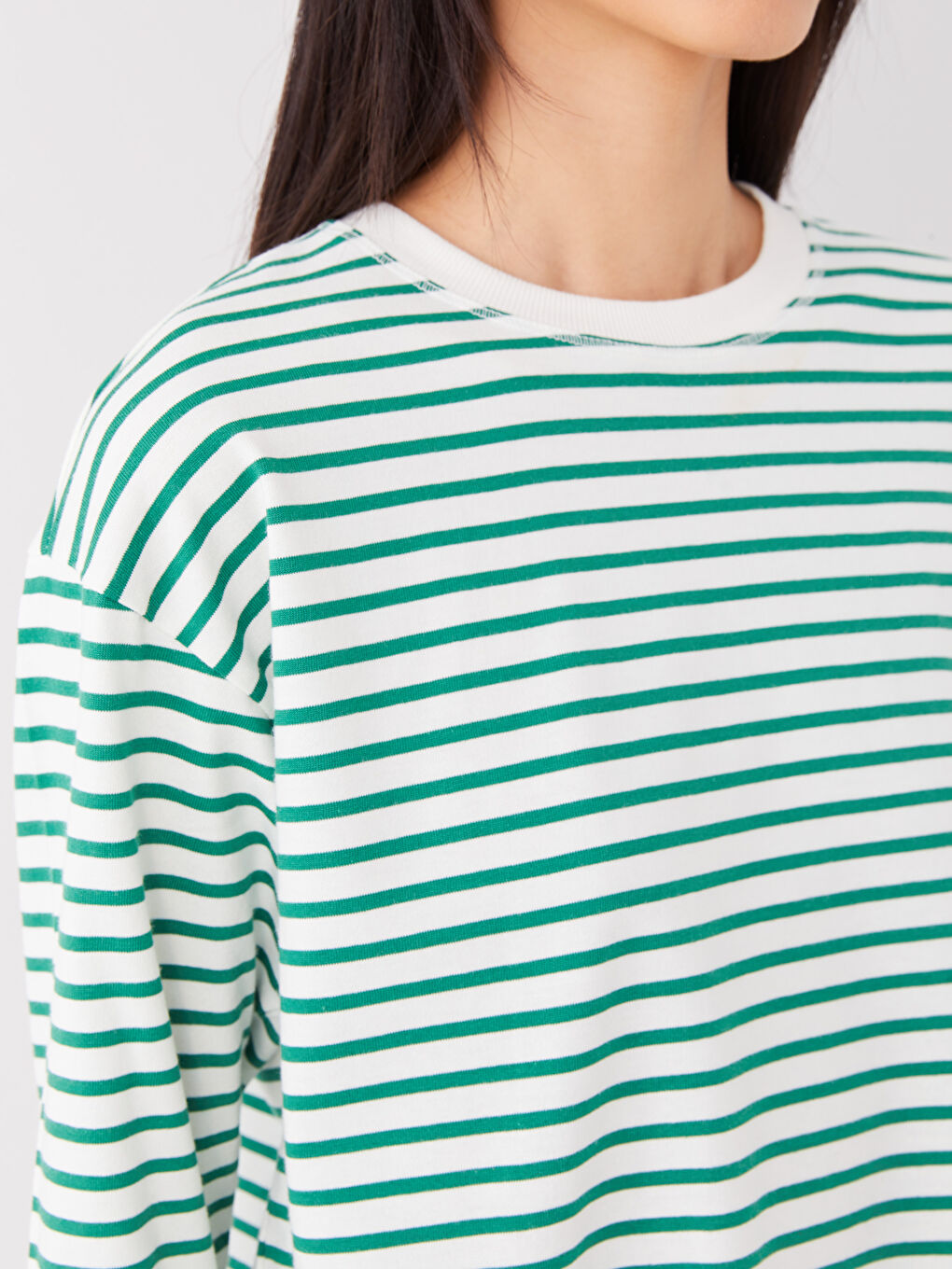 Yeşil Bisiklet Yaka Çizgili Uzun Kollu Kadın Sweatshirt-3