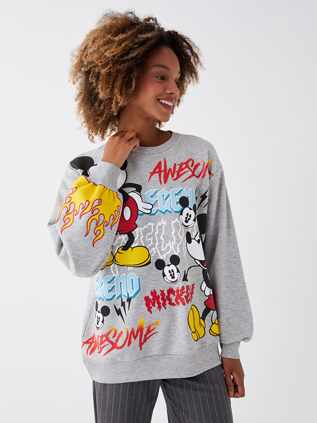 XSIDE Gri Bisiklet Yaka Mickey Mouse Baskılı Oversize Kadın Kalın Sweatshirt