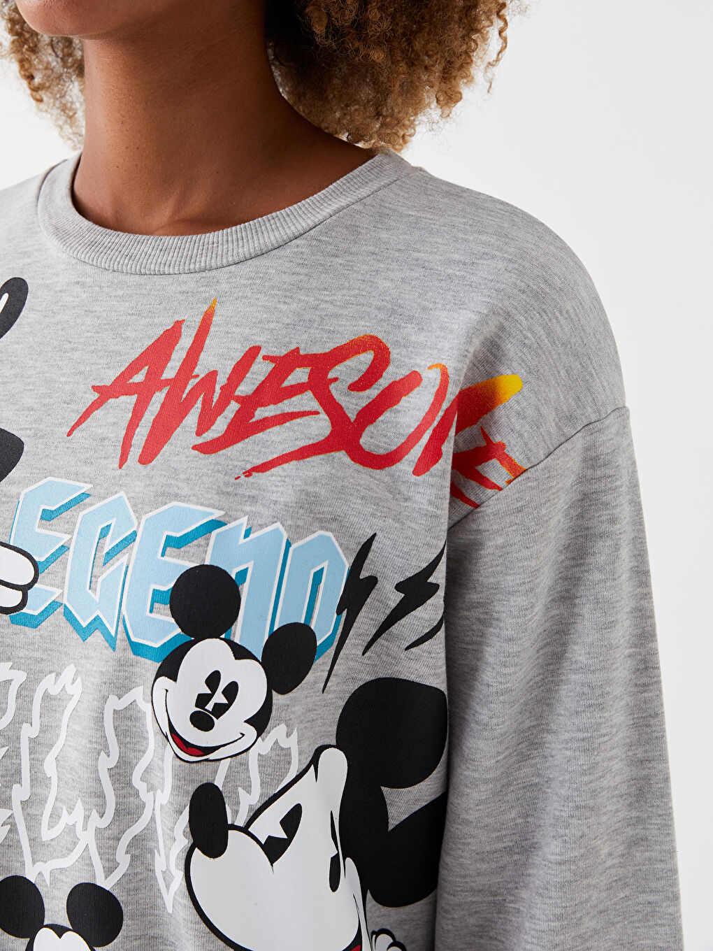 XSIDE Gri Bisiklet Yaka Mickey Mouse Baskılı Uzun Kollu Oversize Kadın Sweatshirt - 3