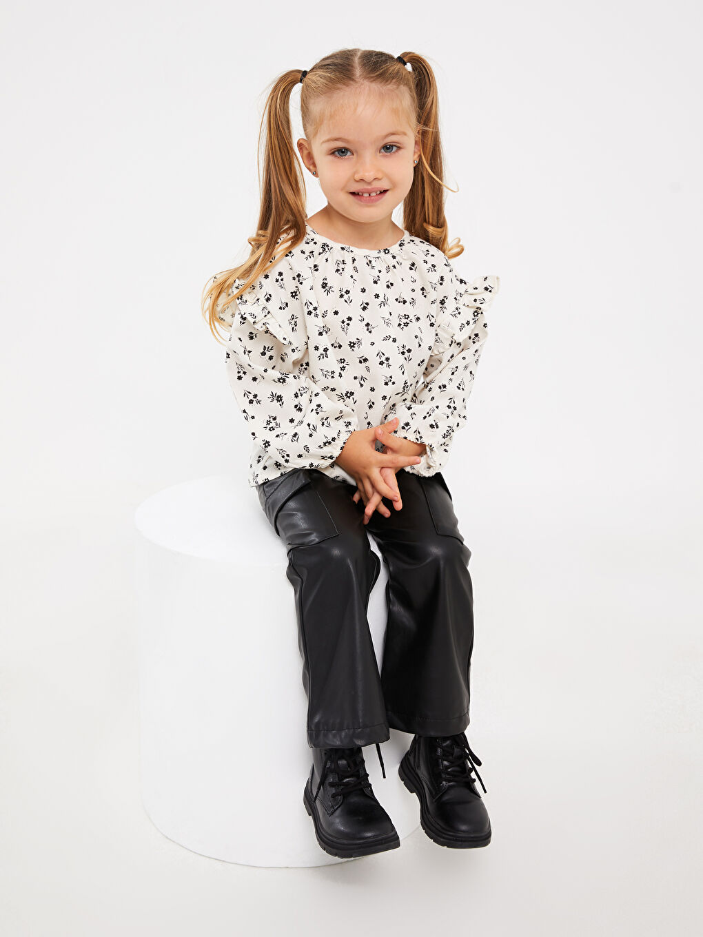 LCW baby Leather Look Baby Girl Cargo Pants -W3CT62Z1-CVL