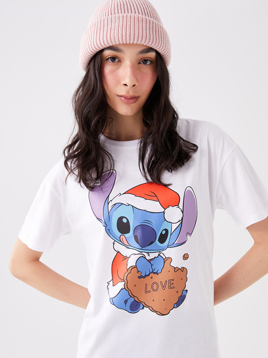 Beyaz Bisiklet Yaka Lilo ve Stitch Baskılı Kısa Kollu Kadın Tişört