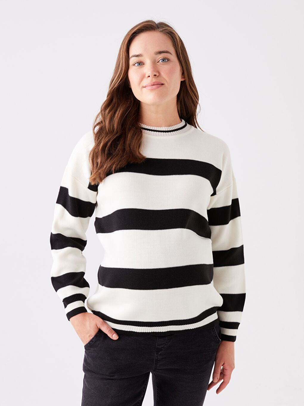 Crew Neck Color Blocked Long Sleeve Maternity Knitwear Sweater