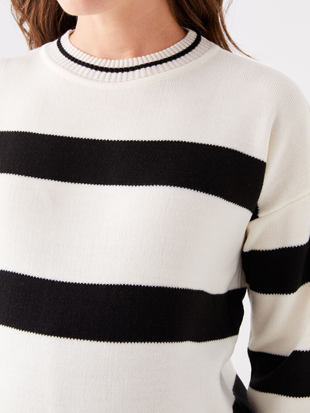 Crew Neck Color Blocked Long Sleeve Maternity Knitwear Sweater-3