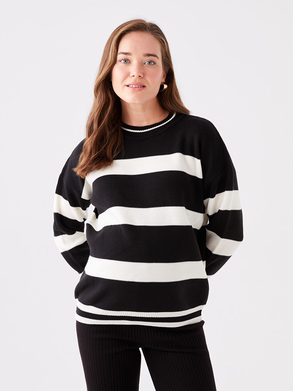 Pull-over de maternité à manches longues en tricot avec col rond et bloc de couleurs-1