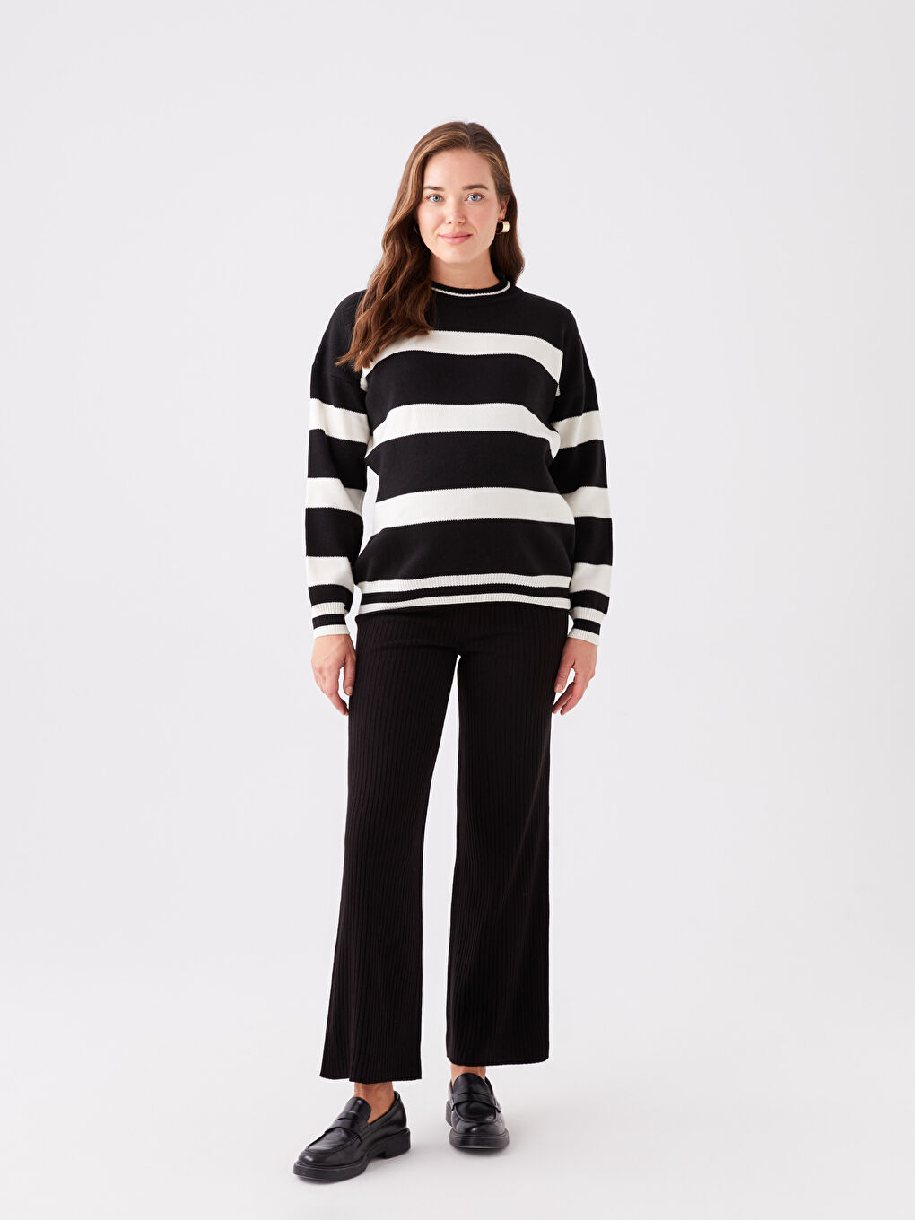 Pull-over de maternité à manches longues en tricot avec col rond et bloc de couleurs-2