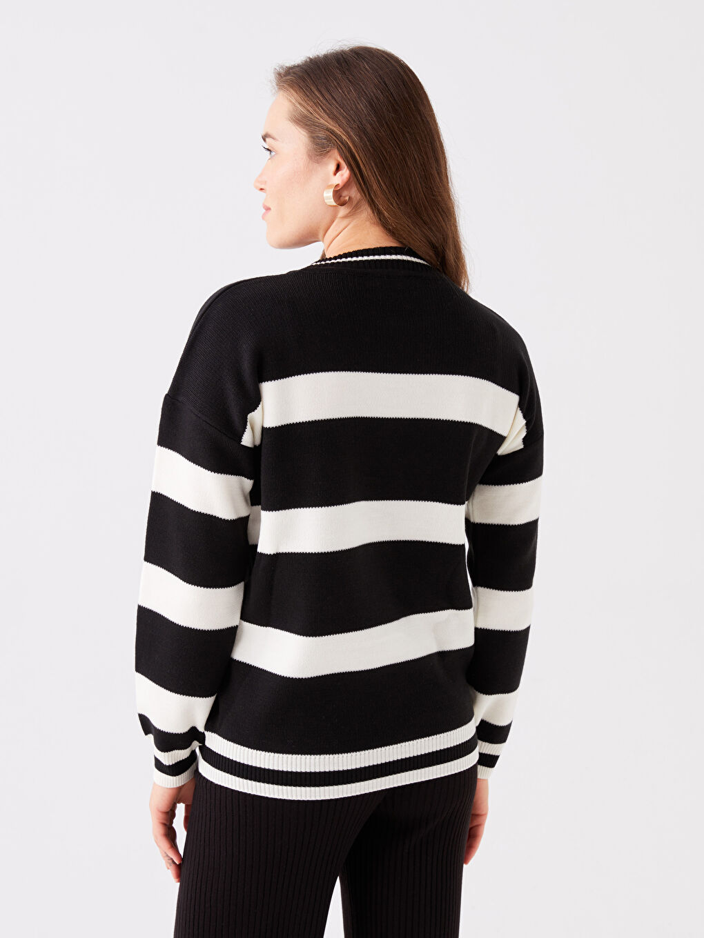 Pull-over de maternité à manches longues en tricot avec col rond et bloc de couleurs-4