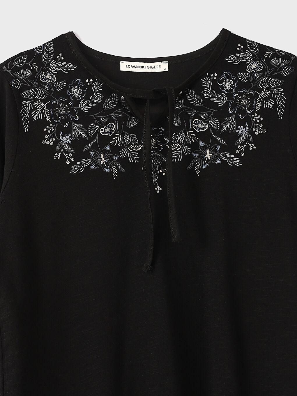 بلوزة كم طويل مطرزة بياقة مربوطة للسيدات-2