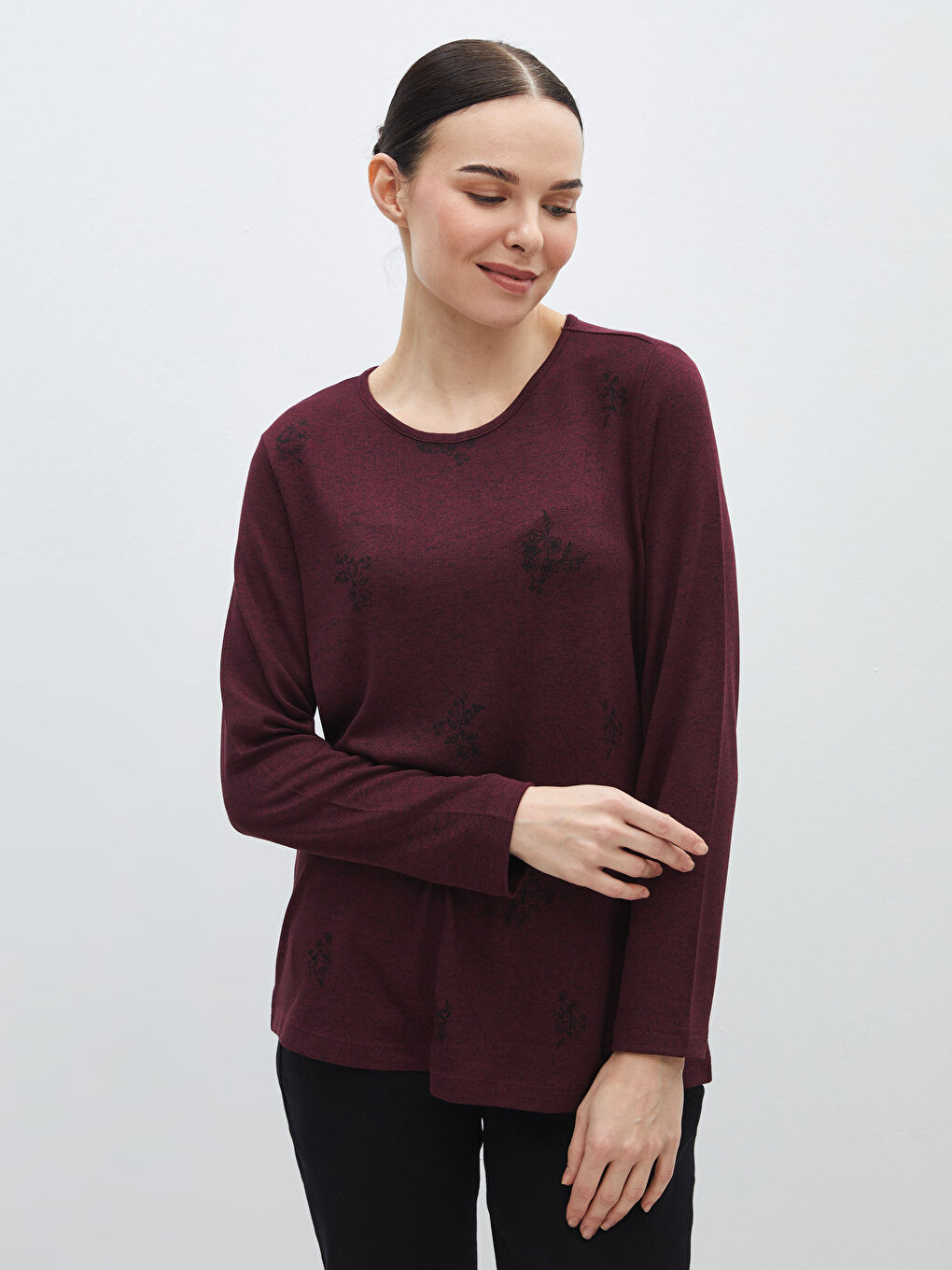 بلوزة كم طويل مطبوعة بياقة دائرية للسيدات-1