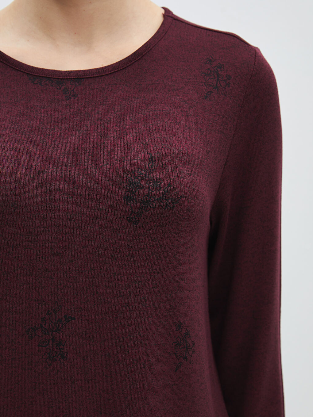 بلوزة كم طويل مطبوعة بياقة دائرية للسيدات-3