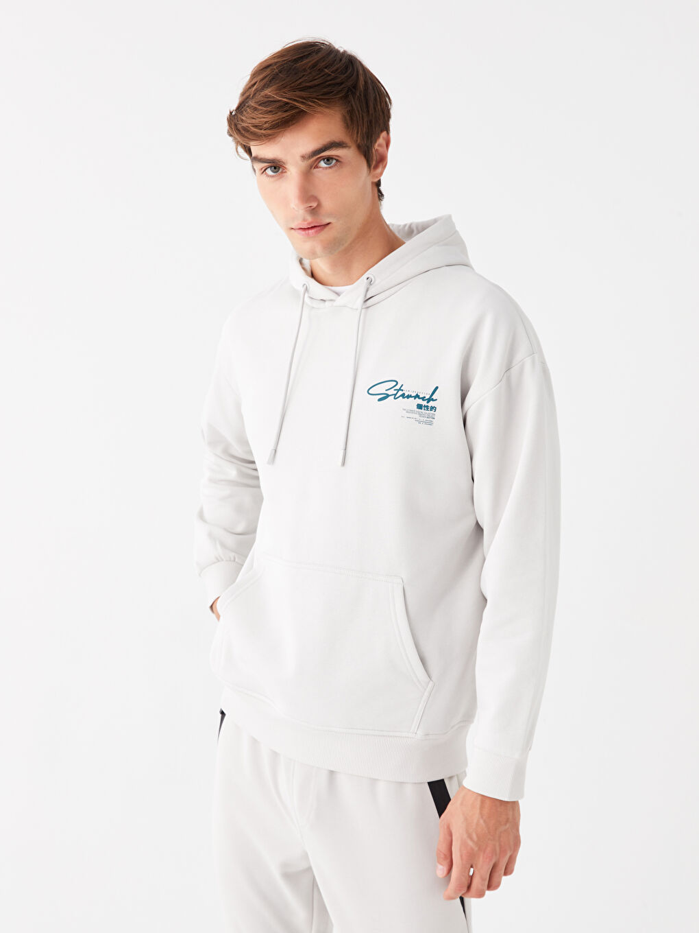 LCW Casual Açık Gri Uzun Kollu Baskılı Erkek Hoodie - 1