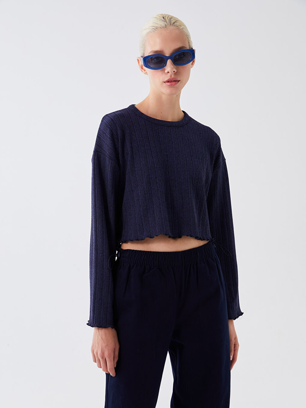 Lacivert Bisiklet Yaka Kendinden Desenli Uzun Kollu Kadın Bluz