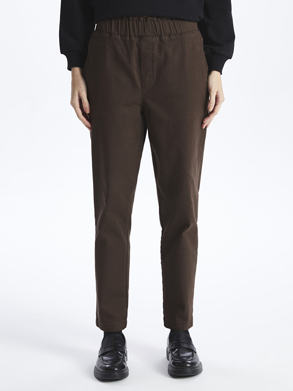 Kahverengi Beli Lastikli Düz Gabardin Kadın Pantolon-2