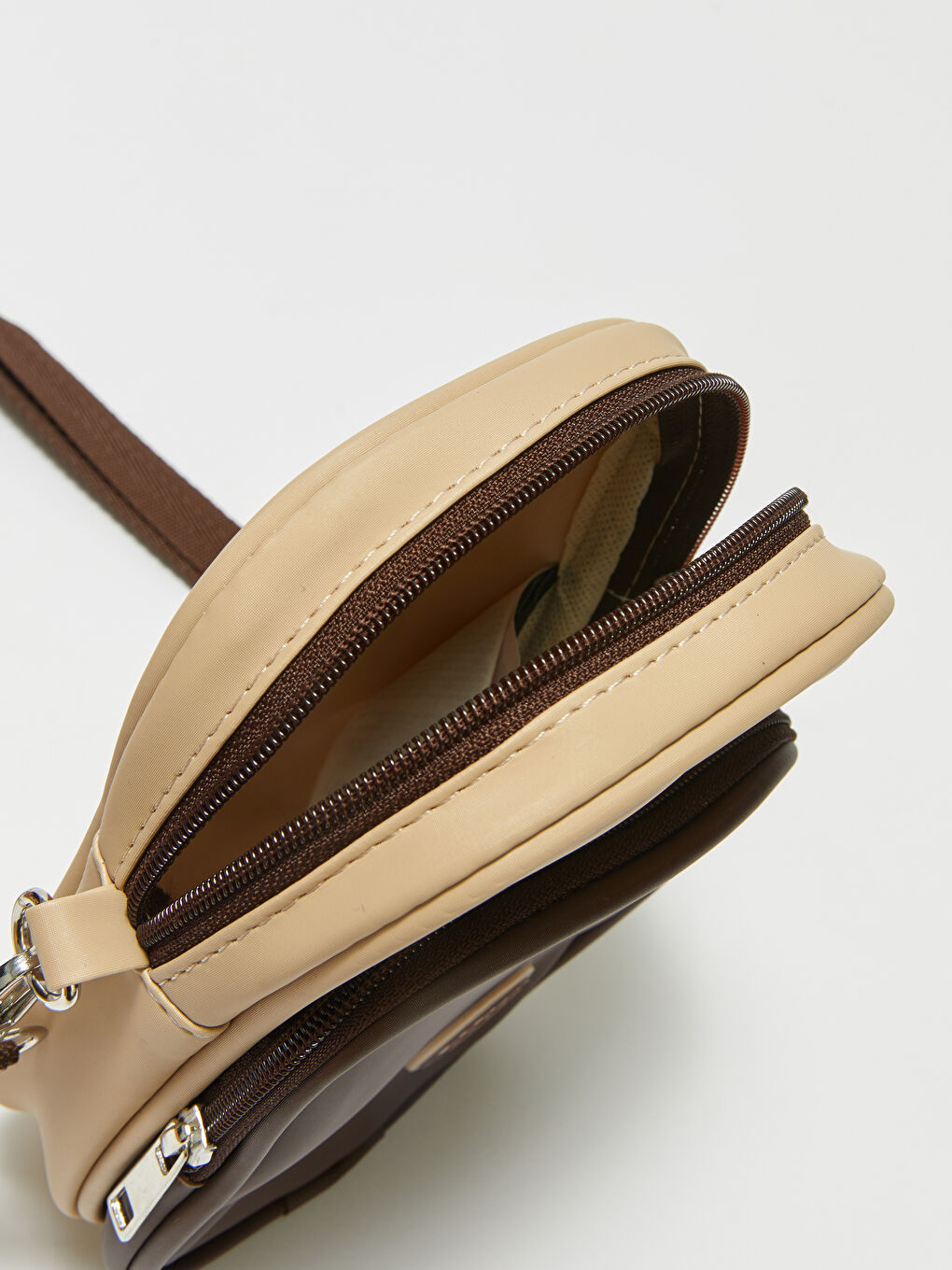 Kahverengi Etiket Baskılı Kadın Kol Çantası-4