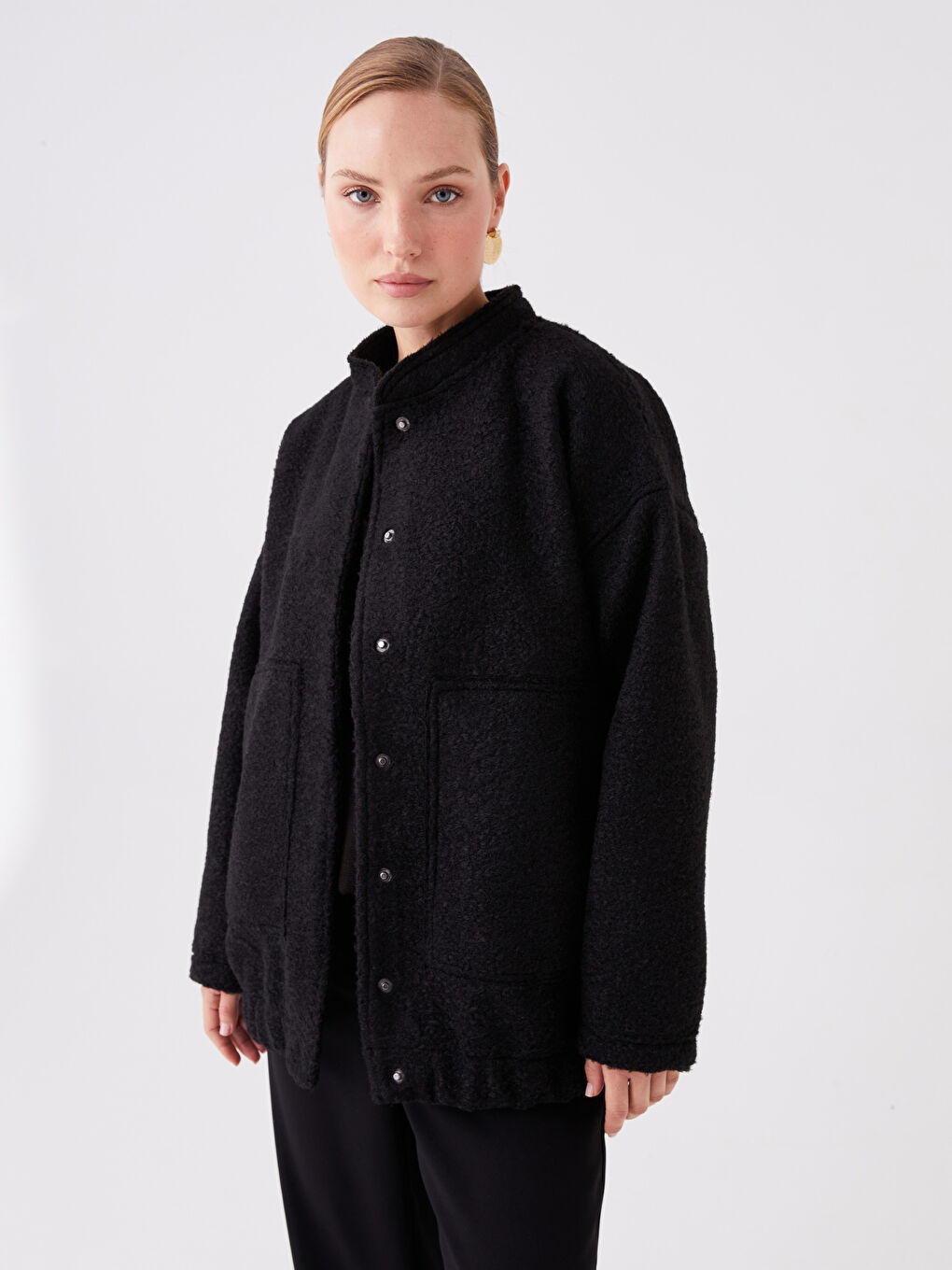 Siyah Dik Yaka Düz Oversize Kadın Kaşe Kaban